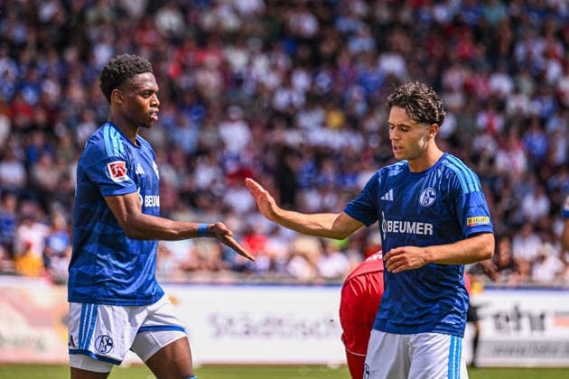 August 1, 2026, Soccer, 2026–2027 season, Friendly match, KSV Hessen Kassel vs. FC Schalke 04, Junior Adamu of FC Schalke 04 celebrates his goal to make it 0–2, Soufiane El Faouzi of FC Schalke 04 xRHR PHOTO YYx Copyright: KROEGER RHR-FOTOx RHR-FOTO YY