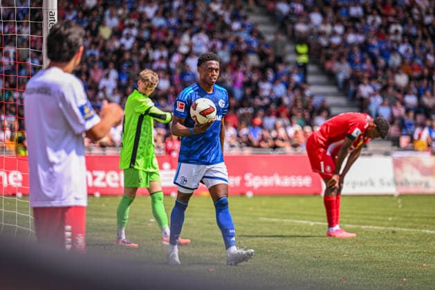 August 1, 2026, Soccer, 2026–2027 Season, Friendly Match, KSV Hessen Kassel vs. FC Schalke 04, Junior Adamu of FC Schalke 04 celebrates his goal to make it 0–2, xRHR PHOTO YYx Copyright: KROEGER RHR-FOTOx RHR-FOTO YY