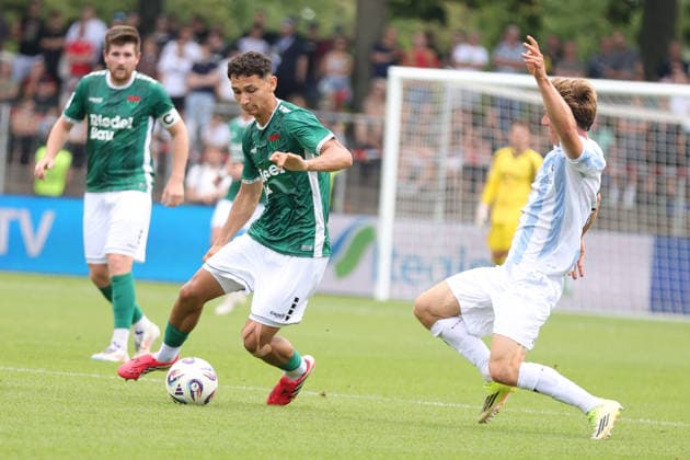 August 1, 2026, Men s, Soccer, 2026–2027 Season, Bavarian Regional League, Matchday 2: 1 FC Schweinfurt 1905 vs. TSV 1860 Munich. From left: Mustafa Alper Özden (FC Schweinfurt 05), 20 meters in front of Julian Bell (TSV 1860 Munich), 02 Schweinfurt Riedel Bau Arena at Sachs Stadio, Bavaria, Lower Franconia, Germany