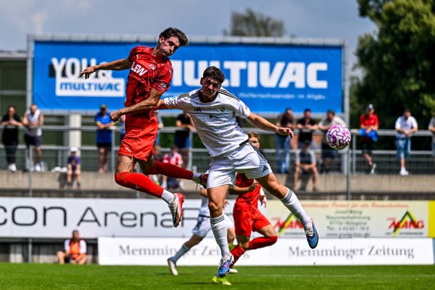 August 1, 2026, GER, Soccer, Men s, Bavarian Regional League, 2026–2027 Season, FC Memmingen vs. SpVgg Ansbach; Luis Pfaumann (Memmingen) wins a header duel against Lucas Beetz (Ansbach); 2 goals for Memmingen at ArenaPark, Bavaria, Germany Copyright: xNordphotox xHafnerx