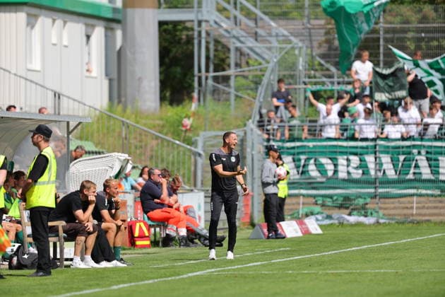 August 26, 2026, GER, Regionalliga Nord, Soccer, Matchday 1, 2026–2027 Season, Dietmar Scholze Stadium at the Lohmühle, VfB Lübeck vs. SC Weiche Flensburg Coaching Zone, Sideline, Coaches’ Area, Technical Zone, Coach Kevin Rodewald, VfB Lübeck, Photo: nordphoto GmbH, Tauchnitz, Lübeck, Dietmar Scholze Stadium at the Lohmühle, SH, Germany Copyright: xnordphotoxGmbHx xTauchnitzx