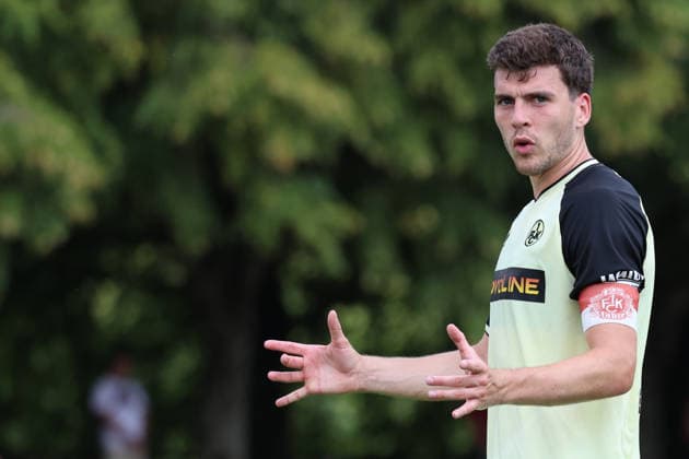 August 1, 2026, xrekx, Soccer Friendly Match, FC Metz vs. 1. FC Kaiserslautern, Jacob Rasmussen of 1. FC Kaiserslautern gives instructions, gesticulates with his arms, gesticulates DFL DFB REGULATIONS PROHIBIT ANY USE OF PHOTOGRAPHS as IMAGE SEQUENCES and or QUASI-VIDEO Metz