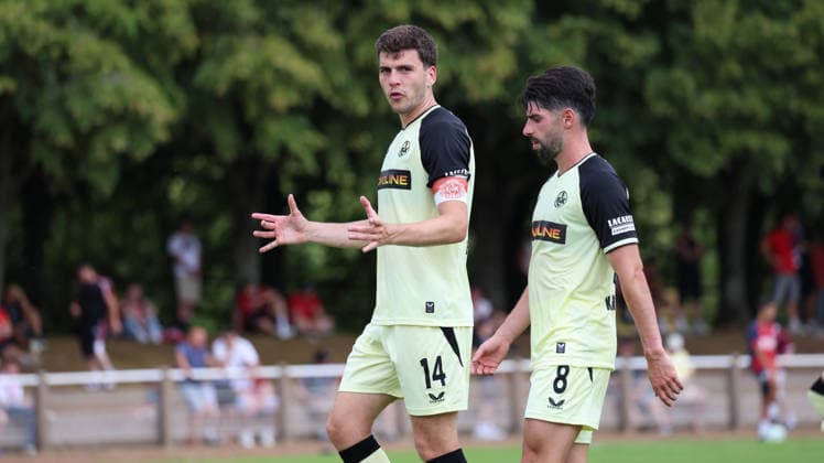 August 1, 2026, xrekx, Soccer Friendly Match, FC Metz 1 FC Kaiserslautern v l Jacob Rasmussen 1 FC Kaiserslautern Semih Sahin 1 FC Kaiserslautern gives instructions, gesticulates, gesticulates with his arms, gesticulates. Halftime. DFL DFB REGULATIONS PROHIBIT ANY USE OF PHOTOGRAPHS as IMAGE SEQUENCES and or QUASI-VIDEO. Metz