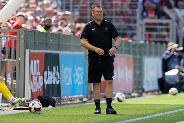 Soccer Friendly Match: Bayer 04 Leverkusen vs. Rot-Weiss Essen on August 1, 2026, at Ulrich Haberland Stadium; Uwe Koschinat, Head Coach of Rot-Weiss Essen