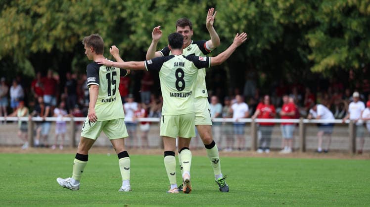 August 1, 2026, xrekx, Soccer Friendly Match, FC Metz 1 FC Kaiserslautern v l Goal celebration after the goal scored by Semih Sahin 0 3 for 1 FC Kaiserslautern Jacob Rasmussen 1 FC Kaiserslautern DFL DFB REGULATIONS PROHIBIT ANY USE OF PHOTOGRAPHS as IMAGE SEQUENCand or QUASI-VIDEO Metz