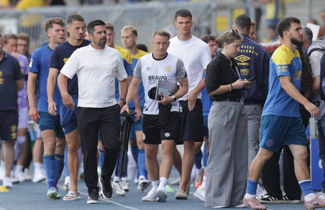 Dennis Kruppke, Eintracht Braunschweig Soccer, Men s Team, 2026–2027 Season, 2. Bundesliga, Eintracht Stadium, Eintracht Braunschweig vs. RAAL La Louvière, preseason, friendly match, 0–0. DFL regulations prohibit any use of photographs as image sequences and or quasi-video.