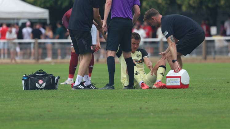 August 1, 2026, xrekx, Soccer Friendly Match, FC Metz 1 FC Kaiserslautern v l Fabian Kunze 1 FC Kaiserslautern injured, injury, pain, pains DFL DFB REGULATIONS PROHIBIT ANY USE OF PHOTOGRAPHS as IMAGE SEQUENCES and or QUASI-VIDEO Metz