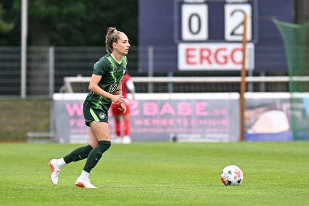 Soccer I Women s I 2026–2027 Season I Friendly Match I RB Leipzig vs. VfL Wolfsburg I August 1, 2026 Sophia Kleinherne 4, VfL Wolfsburg, cutout, close-up, portrait, individual photo, single image, body, Markranstädt grass field, Stadion am Bad Großfeld, Am Stadtbad 30, Saxony, Germany Copyright: xLobeca InesxHähnelx