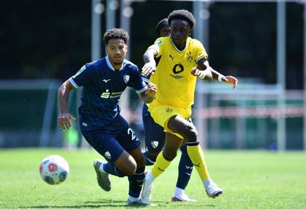 VfL Bochum U21 vs. Borussia Dortmund U23 ** FOR EDITORIAL USE ONLY ** EDITORIAL USE ONLY ** p Soccer Regionalliga West 1 Matchday VfL Bochum U21 vs. Borussia Dortmund U23 on August 1, 2026, at the Mondpalast Arena in Herne Jonathan Akaegbobi, VfL Bochum U21, left: Daniel Gabriel Nsumbu, Borussia Dortmund U23; right: Herne, North Rhine-Westphalia, Germany. Copyright ThorstenxTillmann Copyright: ThorstenxTillmann doc86yy5je2z51nddg7cz9 ,EDITORIAL USE ONLY Copyright: ThorstenxTillmann