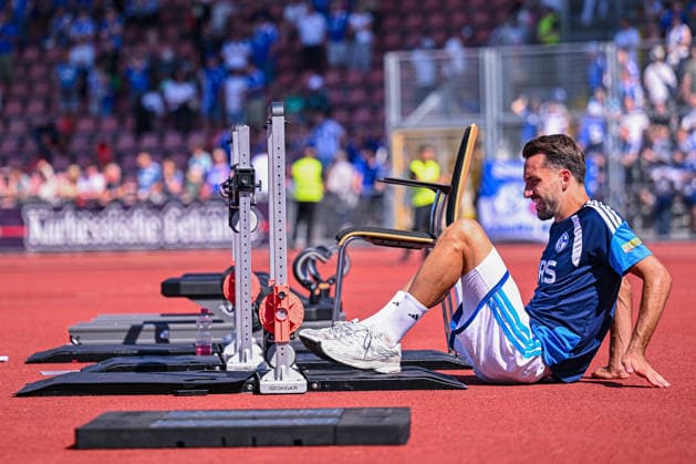 August 1, 2026, Soccer, 2026–2027 Season, Friendly Match, KSV Hessen Kassel vs. FC Schalke 04, Kenan Karaman of FC Schalke 04 doing strength training, xRHR PHOTO YYx Copyright: KROEGER RHR-FOTOx RHR-FOTO YY