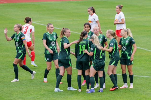 August 1, 2026, xgrfx, Women s Soccer Friendly Match, RB Leipzig vs. VfL Wolfsburg, Goal, Ella Peddemors, 0–1 VfL Wolfsburg. DFL and DFB regulations prohibit any use of photographs as image sequences and or quasi-video. Leipzig