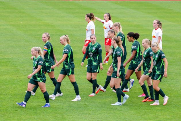 August 1, 2026, xgrfx, Women s Soccer Friendly Match, RB Leipzig vs. VfL Wolfsburg, Goal, Ella Peddemors, 0–1 VfL Wolfsburg. DFL and DFB regulations prohibit any use of photographs as image sequences and or quasi-video. Leipzig