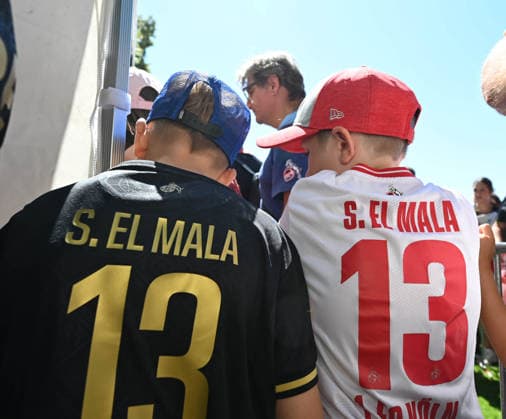 August 1, 2026, xophax, Soccer, Bundesliga 1, 1. FC Köln Season opener for 1. FC Köln at Rhein Energie Stadium Hype surrounding Said El Mala 1. FC Köln Fans line up for autographs and photos Cologne