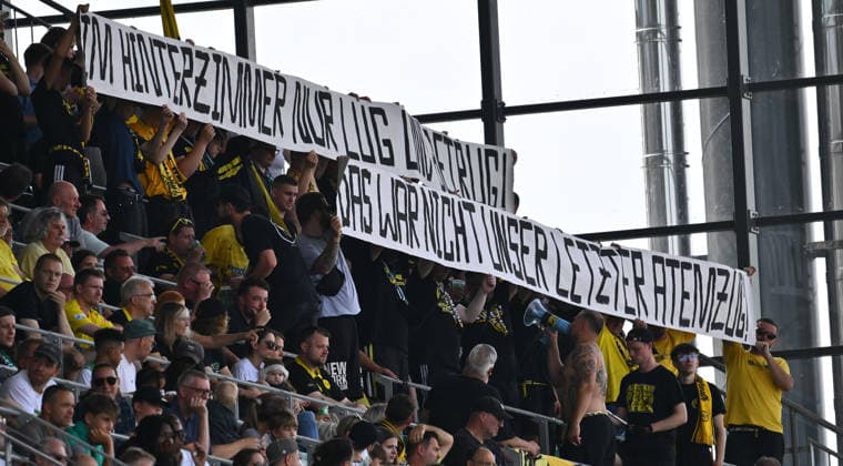 August 1, 2025 Soccer Season 2025–2026 Bavarian Regional League Matchday 02 SpVgg Greuther Fürth Fürth II U23 Kleeblatt SpVgg Bayreuth xwoxzix Banner Bayreuth Fans IN THE BACK ROOM NOTHING BUT LIES AND DECEIT—THAT WASN’T OUR LAST BREATH