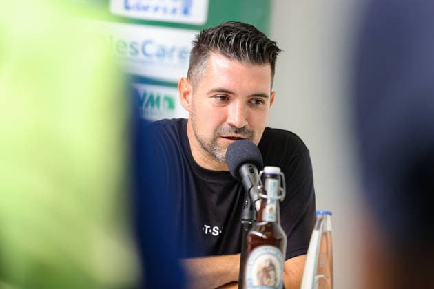 August 1, 2026, Men s Soccer, 2026–2027 Season, Bavarian Regional League, Matchday 2: 1 FC Schweinfurt 1905 vs. TSV 1860 Munich; Head Coach Alper Kayabunar of 1860 Munich at the press conference; single frame from the Schweinfurt Riedel Bau Arena at the Sachs Stadio, Bavaria, Lower Franconia, Germany