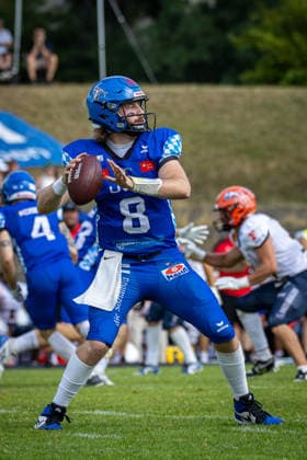 Bradley Brad Jones (Allgäu Comets, Quarter Back) Allgäu Comets vs ifm Razorbacks Ravensburg, American Football, German Football League, Week 13, 2026, 01.08.2026, Kempten Illerstadion Bayern Germany Copyright: xPFA SebastianxJustx