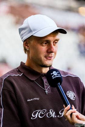 Germany Soccer 2. Bundesliga 2026–27, Preseason Match: FC St. Pauli vs. Deportivo de A Coruna at Millerntor Stadium in Hamburg; New Signing Rony Jansson of FC St. Pauli Gives Interviews Copyright: xStefanxTrochax