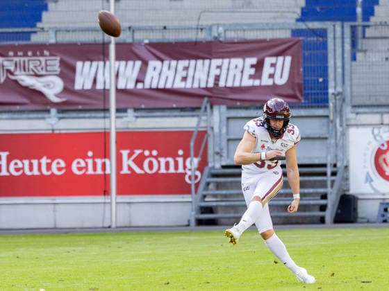 Kick off from 33 Sebastian van Santen (Kicker) Rhein Fire Rhein Fire vs Alpine Rams, American Football, American Football League Europe, Week 11, 2026, 01.08.2026, Duisburg Schauinsland-Reisen-Arena Germany Copyright: xPFA ChristopherxMettkenx