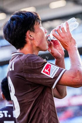 Germany Soccer 2. Bundesliga 2026–27, Preseason Match: FC St. Pauli vs. Deportivo de A Coruna, Millerntor Stadium, Hamburg; Taichi Hara (FC St. Pauli), 18, drinks, hydration break Copyright: xStefanxTrochax