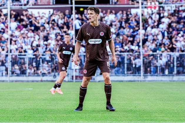 Germany Soccer 2. Bundesliga 2026–27, Preseason Match: FC St. Pauli vs. Deportivo de A Coruna, Millerntor Stadium, Hamburg; Martijn Kaars, FC St. Pauli, 19, Cutout Copyright: xStefanxTrochax