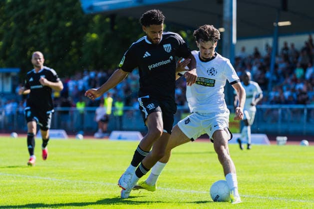 Elano Yegen (1 FC Bocholt), No. 03, in a tackle for the ball with Armin Deljkovic (VFB Hilden), No. 15; VFB Hilden vs. 1 FC Bocholt, soccer, Regionalliga West, Matchday 1, 2026–27 season, August 1, 2026, VFB Hilden vs. 1 FC Bocholt, soccer, Regionalliga West, Matchday 1, 2026–27 season, August 1, 2026, Hilden Copyright: xEibner-Pressefoto LukasxBaldygax EP_LBA