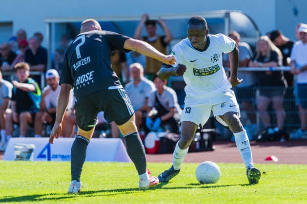 Patrick Kurzen (1 FC Bocholt, 07) marks Mohamed Cisse (VFB Hilden, 13), who has the ball. VFB Hilden vs. 1 FC Bocholt, Soccer, Regionalliga West, Matchday 1, 2026–27 Season, August 1, 2026, VFB Hilden vs. 1 FC Bocholt, Soccer, Regionalliga West, Matchday 1, 2026–27 Season, August 1, 2026, Hilden Copyright: xEibner-Pressefoto LukasxBaldygax EP_LBA