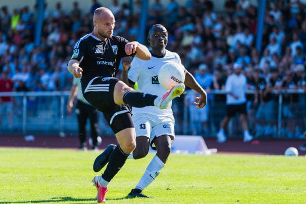 Patrick Kurzen (1 FC Bocholt), No. 7, steals the ball from Mohamed Cisse (VFB Hilden), No. 13, who looks on in surprise. VFB Hilden vs. 1 FC Bocholt, Soccer, Regionalliga West, Matchday 1, 2026–27 Season, August 1, 2026, VFB Hilden vs. 1 FC Bocholt, Soccer, Regionalliga West, Matchday 1, 2026–27 Season, August 1, 2026, Hilden Copyright: xEibner-Pressefoto LukasxBaldygax EP_LBA