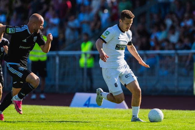 Patrick Kurzen (1 FC Bocholt, 07) chases Maximilian Wagener (VFB Hilden, 06), who has the ball. VFB Hilden vs. 1 FC Bocholt, Soccer, Regionalliga West, Matchday 1, 2026–27 Season, August 1, 2026, VFB Hilden vs. 1 FC Bocholt, soccer, Regionalliga West, Matchday 1, 2026–27 season, August 1, 2026, Hilden Copyright: xEibner-Pressefoto LukasxBaldygax EP_LBA