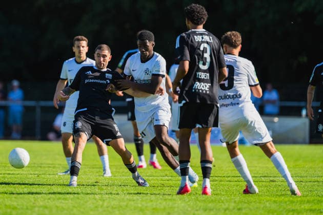 18boc passes the ball to Linus Ansumana (VFB Hilden), 21 away VFB Hilden vs. 1 FC Bocholt, Soccer, Regionalliga West, Matchday 1, 2026–27 Season, August 1, 2026, VFB Hilden vs. 1 FC Bocholt, Soccer, Regionalliga West, Matchday 1, 2026–27 Season, August 1, 2026, Hilden Copyright: xEibner-Pressefoto LukasxBaldygax EP_LBA
