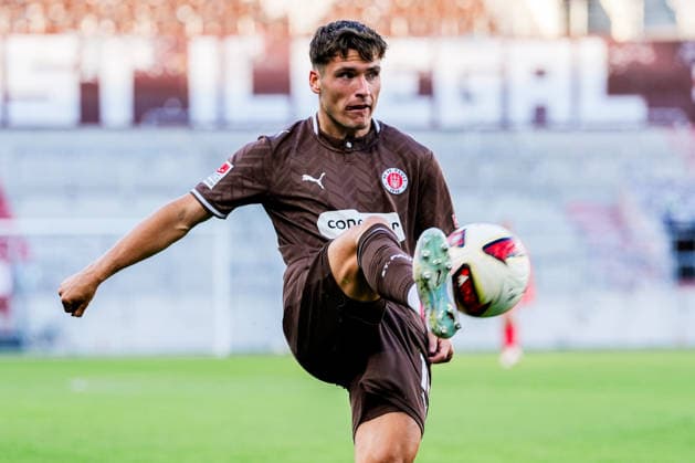 Germany Soccer 2. Bundesliga 2026–27, Preseason Match: FC St. Pauli vs. Deportivo de A Coruna, Millerntor Stadium, Hamburg; Arkadiusz Pyrka, FC St. Pauli, 11, Cutout Copyright: xStefanxTrochax