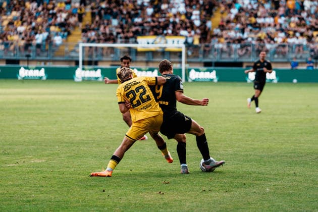 Netherlands vs. Germany Men s Soccer Friendly 2026 2027 Roda JC Kerkrade vs. Alemannia Aachen Parkstad Limburg Stadium, Daniel Starodid (Alemannia Aachen, No. 9), dribbling, in possession, in a tackle with Jay Kruiver (Roda JC Kerkrade, No. 22) Copyright: xThiemoxRudolphx