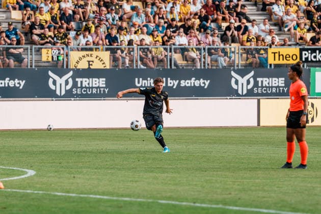 Netherlands vs. Germany Men s Soccer Friendly 2026 2027 Roda JC Kerkrade vs. Alemannia Aachen Parkstad Limburg Stadium, Matti Wagner (Alemannia Aachen), 3 players on the ball, direct free kick Copyright: xThiemoxRudolphx