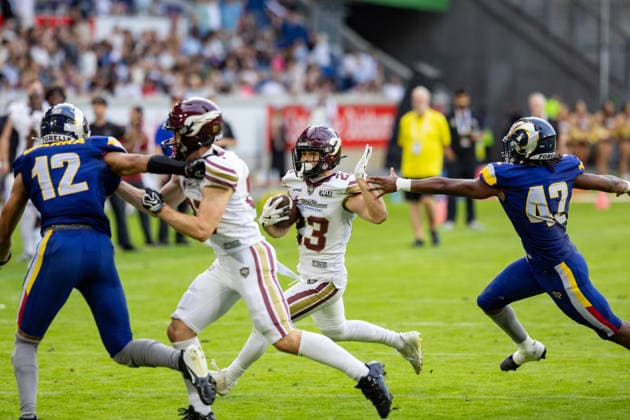 Stiefarm from 23 Sergej Kendus (Running Back) Rhein Fire to 42 Lucas Tavares (Linebacker) Alpine Rams Rhein Fire vs Alpine Rams, American Football, American Football League Europe, Week 11, 2026, 01.08.2026, Duisburg Schauinsland-Reisen-Arena Germany Copyright: xPFA ChristopherxMettkenx