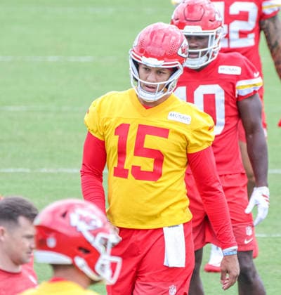 AUGUST 1, 2026: Kansas City Chiefs quarterback Patrick MahomesÃ‚ reacts during practice at Chiefs training camp in St. Joseph, MO. CSM St. Joseph United States - ZUMAc04_ 20260801_zma_c04_029 Copyright: xRomanxPunox