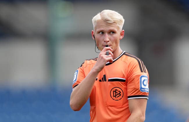 Referee Luca Sambill, Men s Soccer, 2026–2027 Season, 2nd Division, Eintracht Stadium, Eintracht Braunschweig vs. RAAL La Louvière, preseason, friendly match, 0–0. DFL regulations prohibit any use of photographs as image sequences and or quasi-video.
