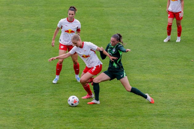 August 1, 2026, xgrfx, Women s Soccer Friendly, RB Leipzig vs. VfL Wolfsburg, Emilia Kiaer Asgeirsdottir (RB Leipzig), Smilla Vallotto, VfL Wolfsburg. DFL and DFB regulations prohibit any use of photographs as image sequences and or quasi-video. Leipzig