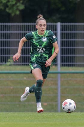August 1, 2026, xgrfx, Women s Soccer Friendly Match, RB Leipzig vs. VfL Wolfsburg, Sophia Kleinherne, VfL Wolfsburg. DFL and DFB regulations prohibit any use of photographs as image sequences and or quasi-video. Leipzig