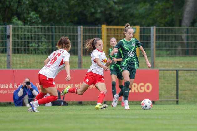August 1, 2026, xgrfx, Women s Soccer Friendly Match, RB Leipzig vs. VfL Wolfsburg, Sophia Kleinherne, VfL Wolfsburg. DFL and DFB regulations prohibit any use of photographs as image sequences and or quasi-video. Leipzig