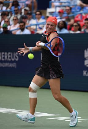 WASHINGTON, DC - AUGUST 01: Diana Shnaider of Russia returns a shot in the Women s Singles Semifinal match against Jessica Pegula of the United States on day 6 of the Mubadala Citi DC Open 2026 at William H.G. FitzGerald Tennis Center on August 1, 2026 in Washington, DC.  Copyright: xChinaxNewsxServicex 111657691150