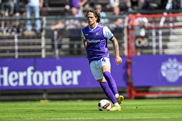 Friendly Match 26 vs. 27: VfL Osnabrück vs. SC Paderborn on August 1, 2026, at Bremer Brücke in Osnabrück; Abu Hanna and Joel Osnabrueck in action MT