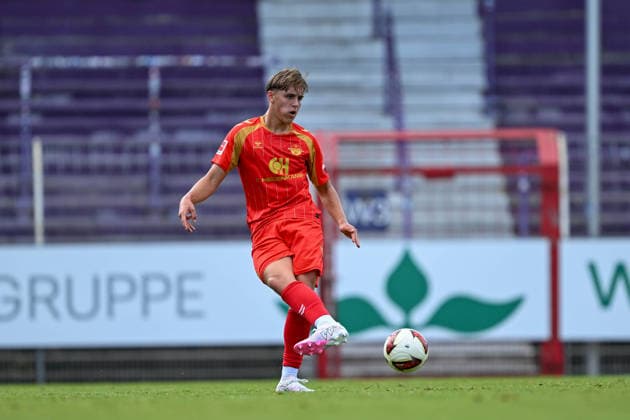Friendly Match 26 vs. 27: VfL Osnabrück vs. SC Paderborn on August 1, 2026, at Bremer Brücke in Osnabrück; Clemens Lippmann, Paderborn, in control of the ball MT