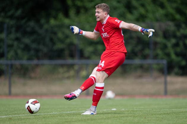 Friendly Match 26-27: VfL Osnabrück vs. SV Meppen on August 1, 2026, at Blau Weiss Schinkel in Osnabrück. Goalkeeper Julius Pünt (Puent) of Meppen has the ball. MT