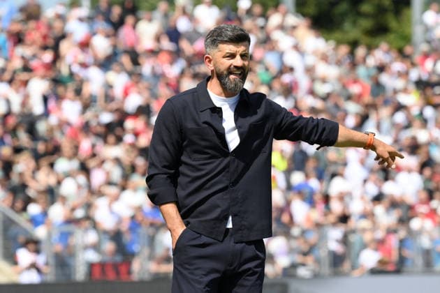 Coach Miron Muslic, FC Schalke 04, August 1, 2026, Soccer, 2026–2027 Season, Friendly Match, KSV Hessen Kassel vs. FC Schalke 04, 0–5, Auestadion, Kassel, North Rhine-Westphalia, Germany Team2
