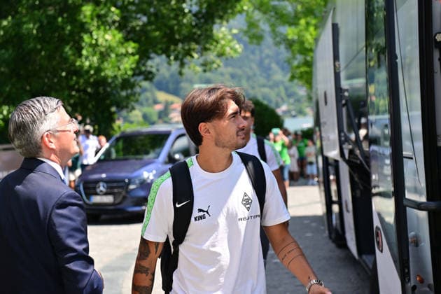 August 2, 2026 Rottach Egern Soccer, Men s, 2026–2027 season, Borussia Mönchengladbach training camp; arrival of the Gladbach team at the team hotel—here, Jens Castrop, Gladbach. DFL regulations prohibit any use of photographs as image sequences and or quasi-video. Am Birkenmoos Stadium, Bavaria, Germany