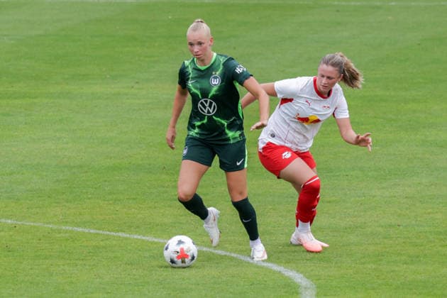 August 1, 2026, xgrfx, Women’s Soccer Friendly Match, RB Leipzig vs. VfL Wolfsburg, featuring Ella Peddemor of VfL Wolfsburg and Marie Kleemann of RB Leipzig. DFL and DFB regulations prohibit any use of photographs as image sequences and or quasi-video. Leipzig