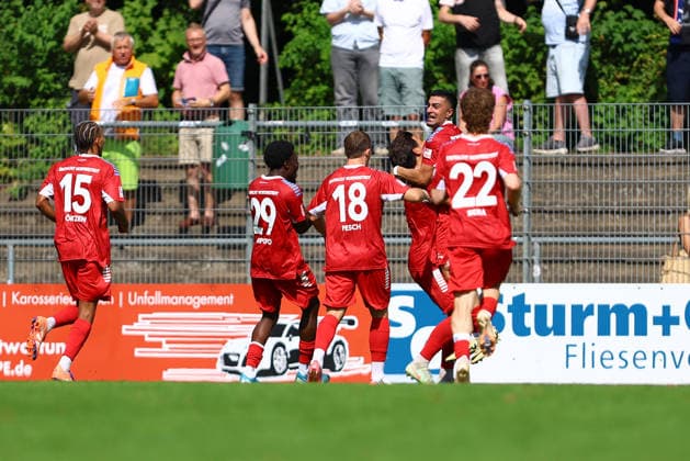 4 Fabian Grau of FC Eintracht Norderstedt celebrates his goal—making the score 2–1—with his teammates. Soccer Men’s Regionalliga Nord 2026–2027 Season Matchday 1 FC Eintracht Norderstedt vs. SV Atlas Delmenhorst August 2, 20222026 Edmund Plambeck Stadium