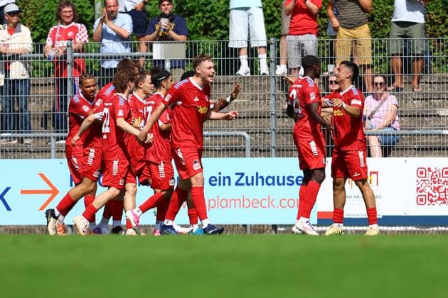 4 Fabian Grau of FC Eintracht Norderstedt celebrates his goal—making the score 2–1—with his teammates. Soccer Men’s Regionalliga Nord 2026–2027 Season Matchday 1 FC Eintracht Norderstedt vs. SV Atlas Delmenhorst August 2, 20222026 Edmund Plambeck Stadium