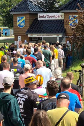 Photo: Crowd at the main entrance in Todesfelde before kickoff against St. Pauli in the Regionalliga Nord, Matchday 1 on Sunday, August 2, 2026: SV Todesfelde vs. FC St. Pauli II