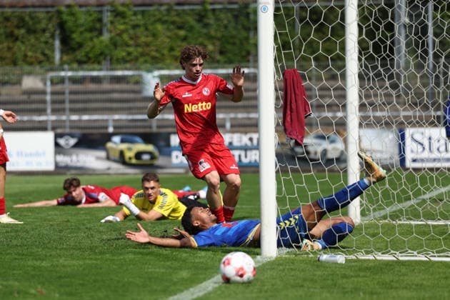 Soccer I Men s I 2026–2027 Season I Regionalliga Nord I Matchday 1 I Eintracht Norderstedt vs. SV Atlas Delmenhorst I August 2, 2026 Lamine Diop 14, SV Atlas Delmenhorst Misses the Ball at Edmund Plambeck Stadium in Norderstedt, Schleswig-Holstein, Germany Copyright: xLobeca RalfxHomburgx