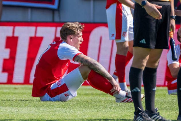 Niclas Stierlin (HFC), 13, on the ground after the final whistle, Hallescher FC vs. FC Rot Weiss Erfurt, soccer, Northeast Regional League, Matchday 2, 2026–27 season, February 8, 2026, Halle Leuna Chemie Stadium, ST Deutschland